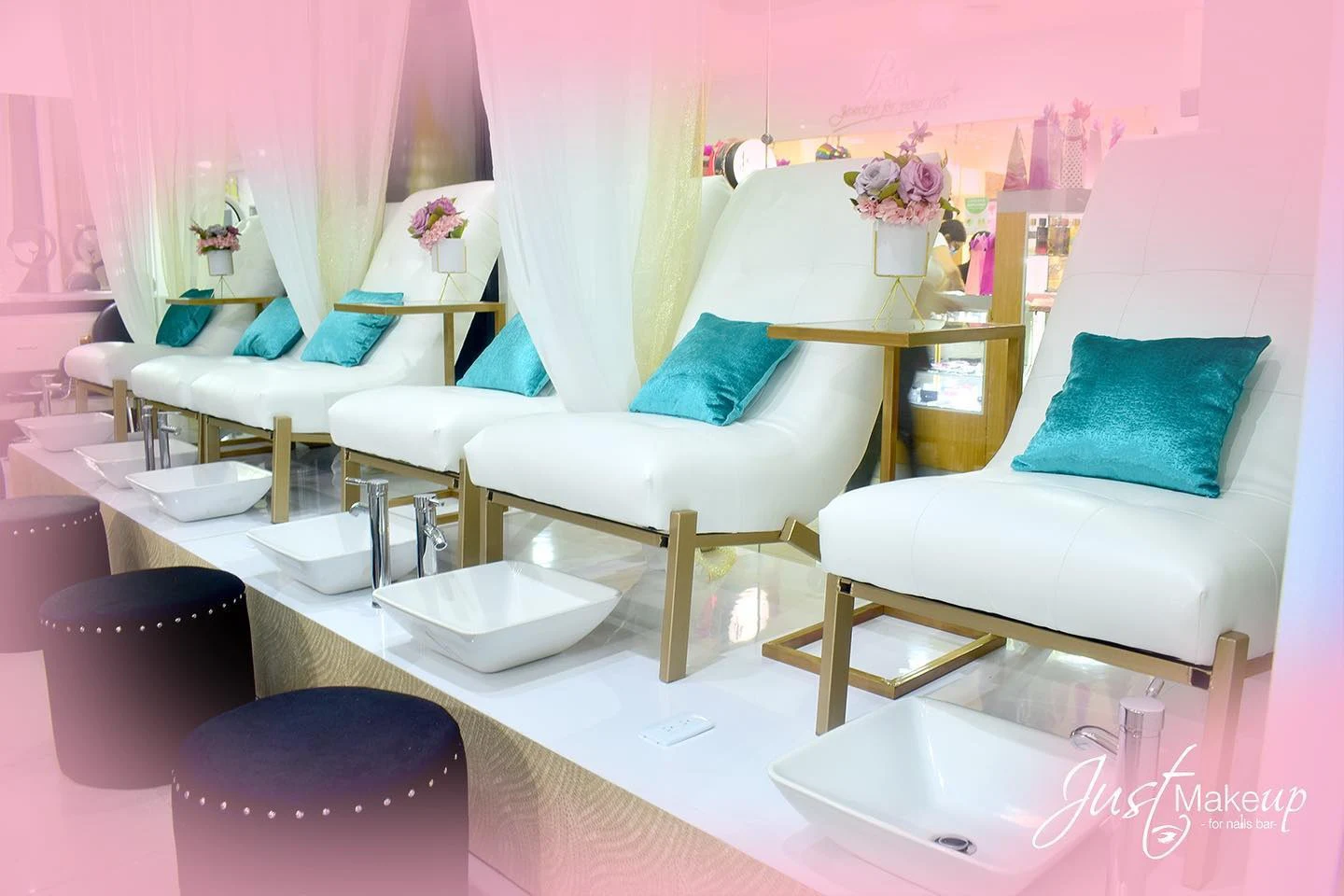 Just makeup For Nails Bar